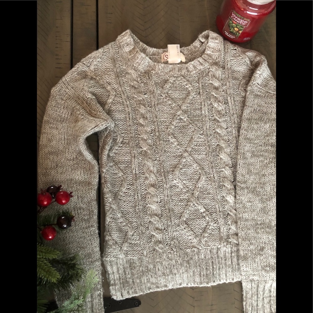 Knit gray sweater